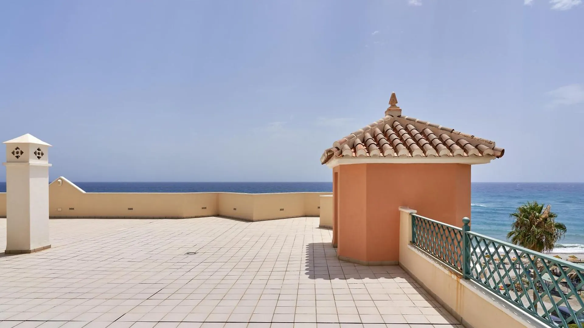 Beachfront Apartment Torrox Costa